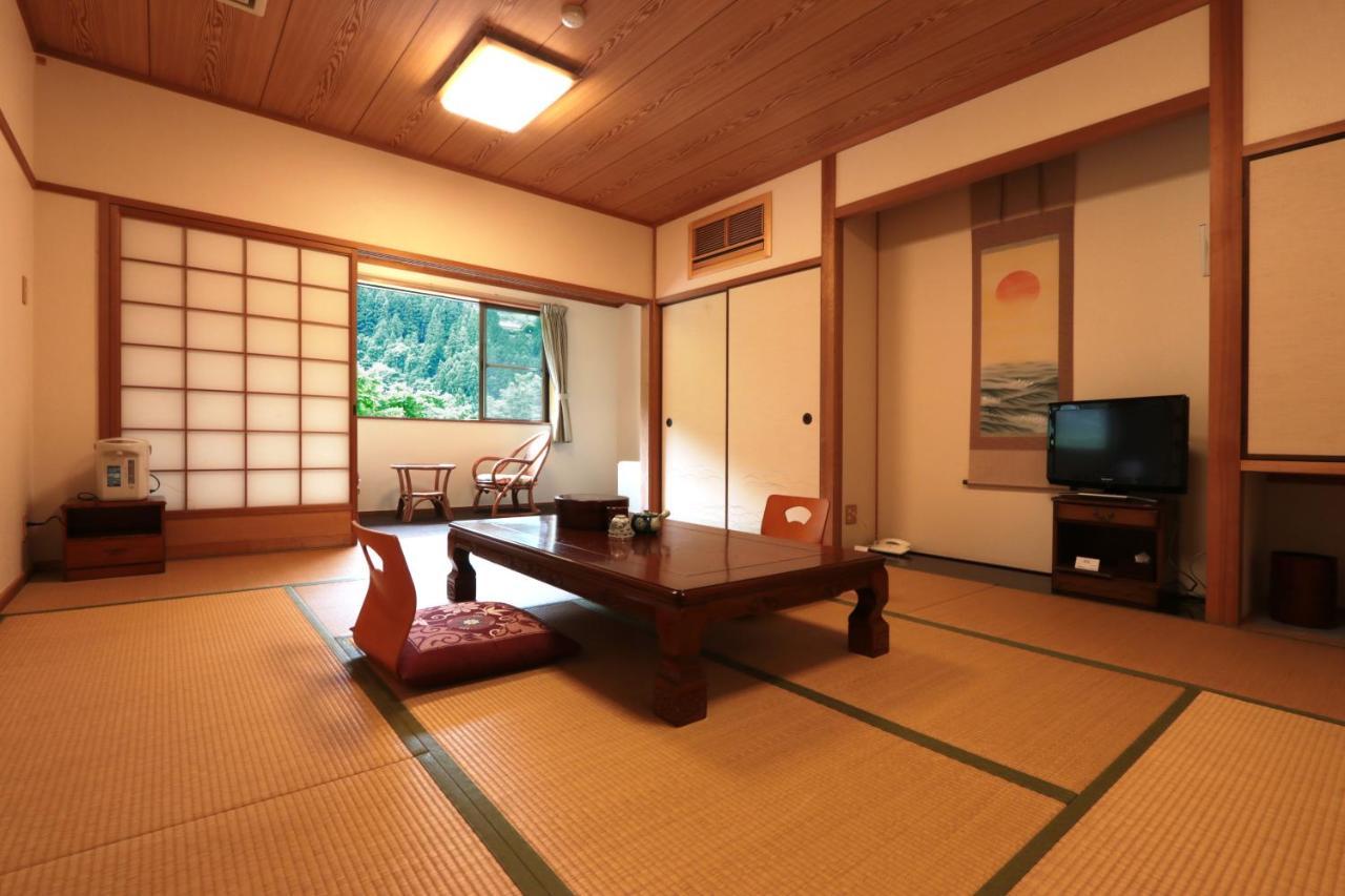 อิยะโนะยะโดะ คะซุระยะ Hotel มิโยชิ ภายนอก รูปภาพ